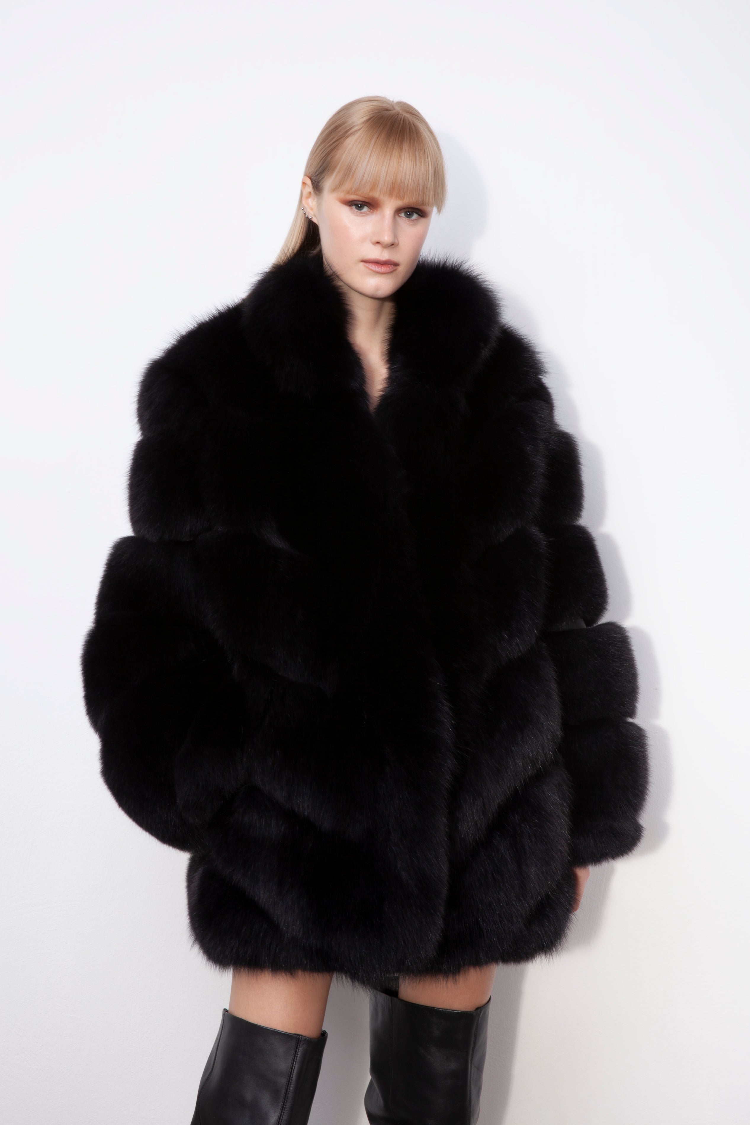 OVERSIZED FIT PREMIUM FOX FUR COAT WITH POCKETS