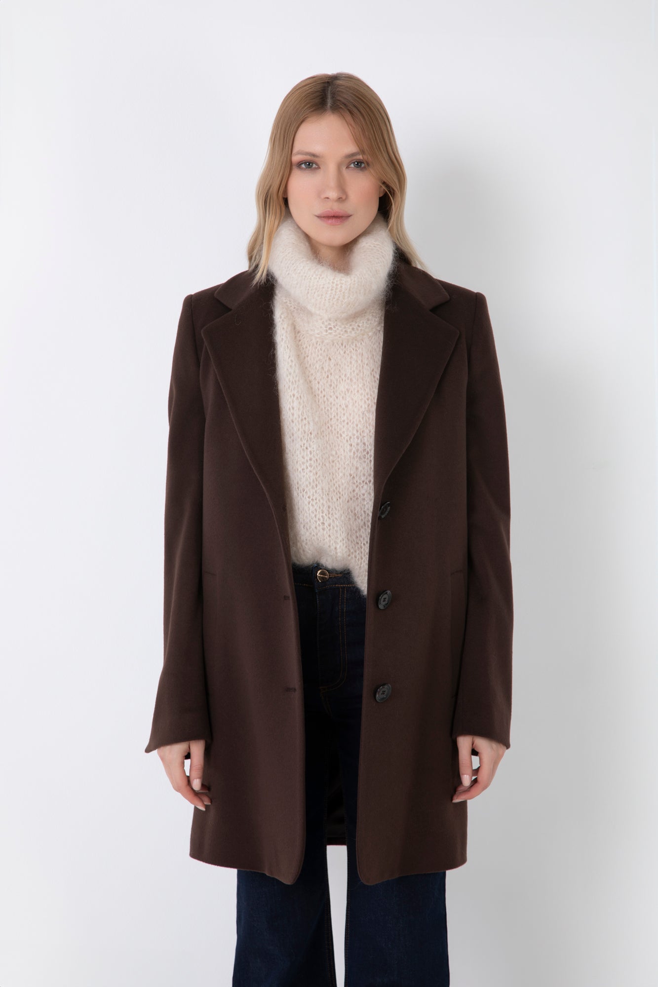 STRAIGHT CASHMERE BLEND COAT WITH BUTTONS AND POCKETS