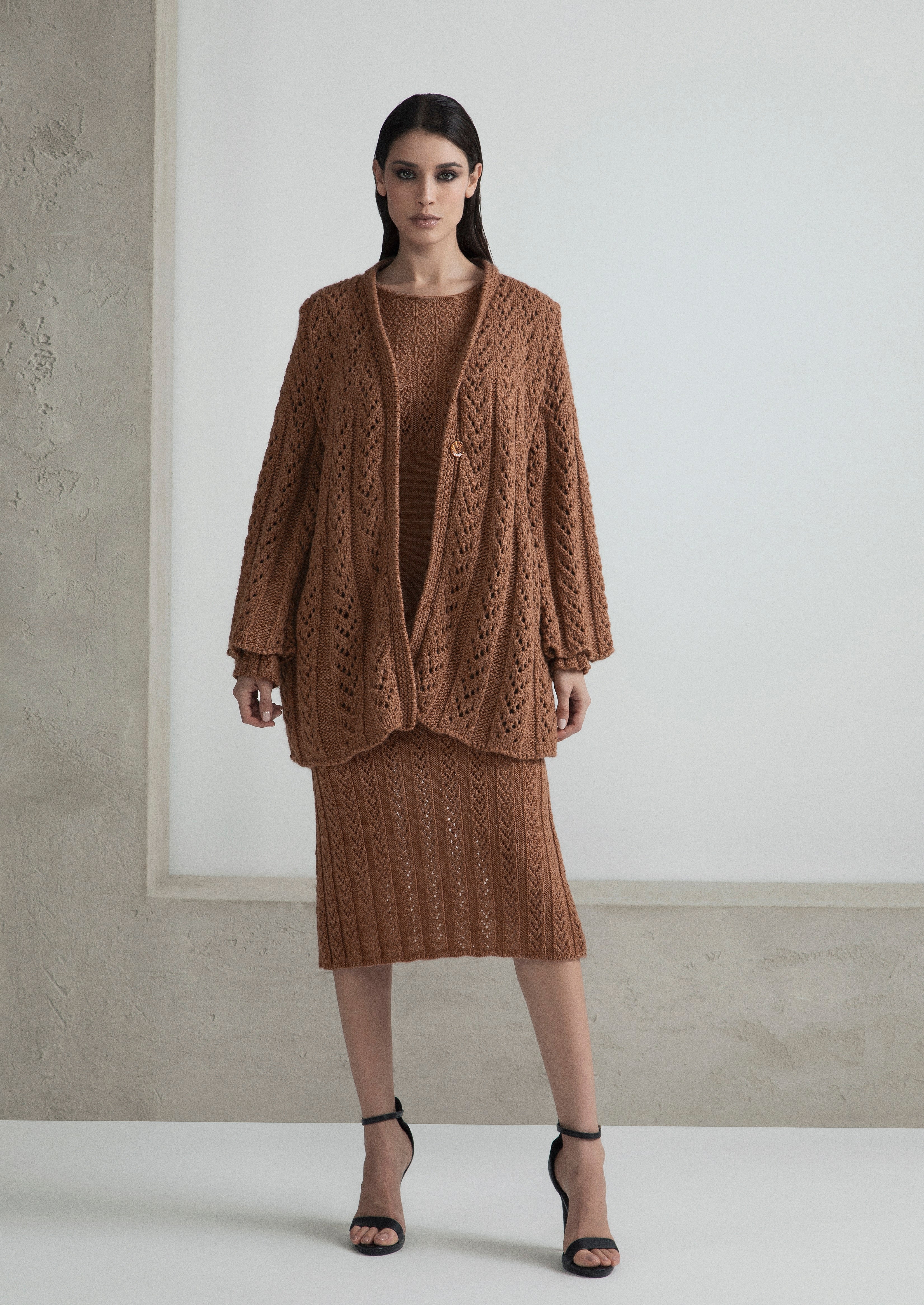 OVERSIZED WOOL BRAIDED KNIT COAT WITH ONE BUTTON AND POCKETS