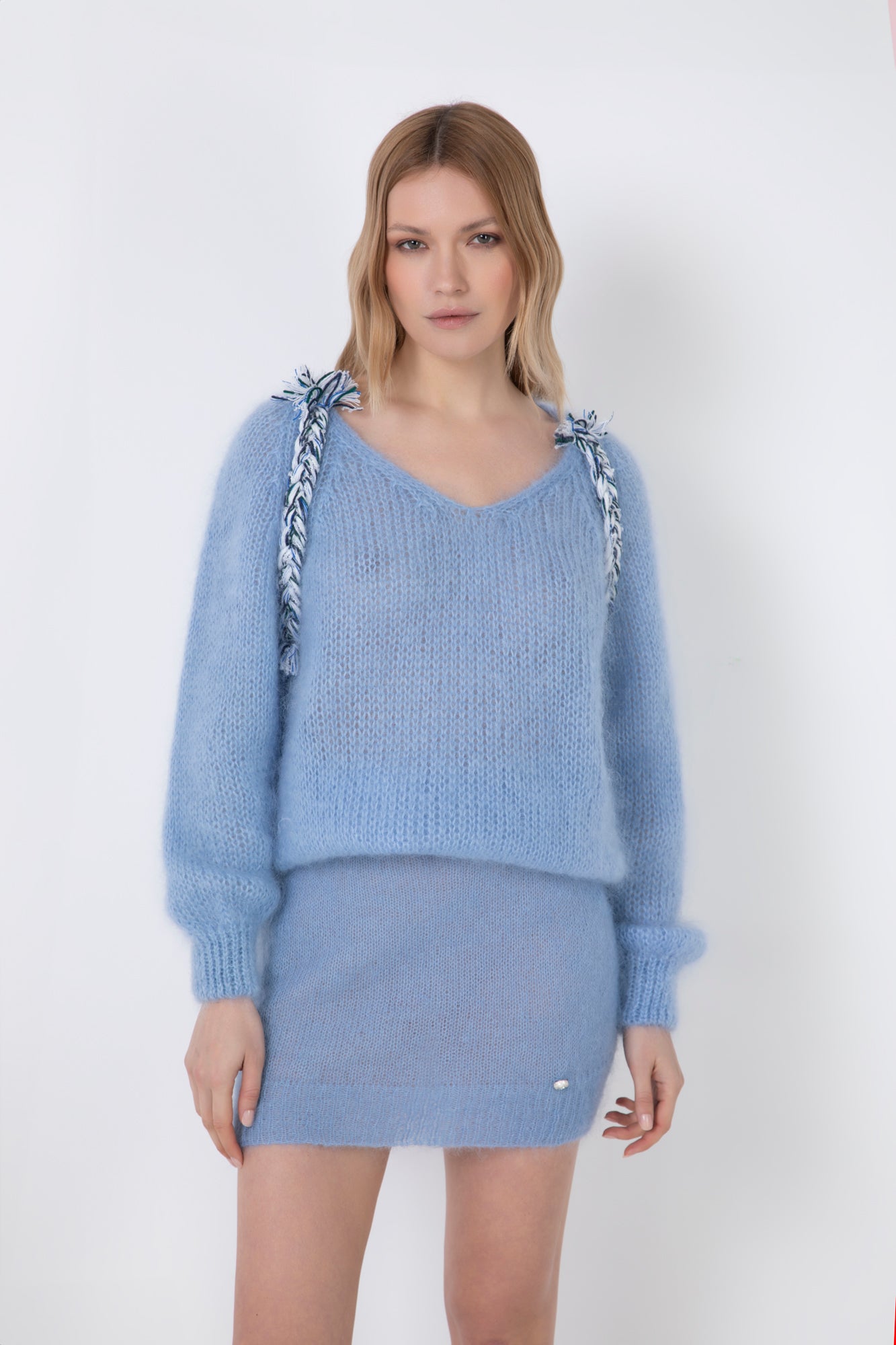 V-NECK PULLOVER IN MOHAIR BLEND WITH BRAID DECORATION