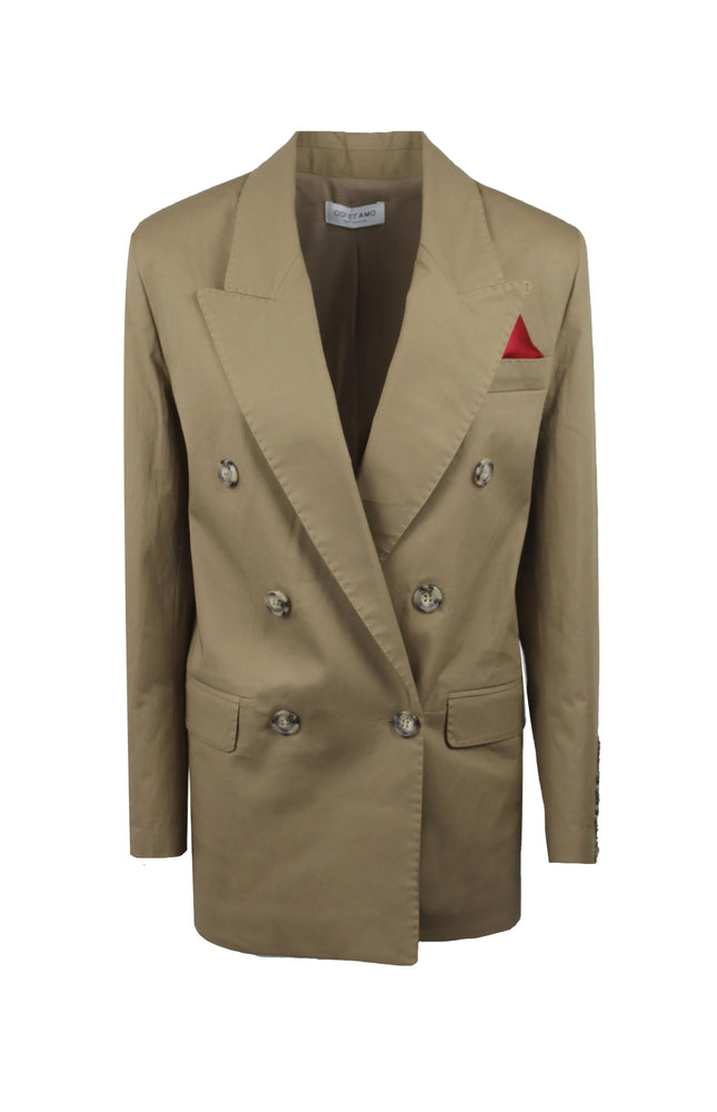 Blazer doppiopetto Laurent color cammello con taschino e bottoni.