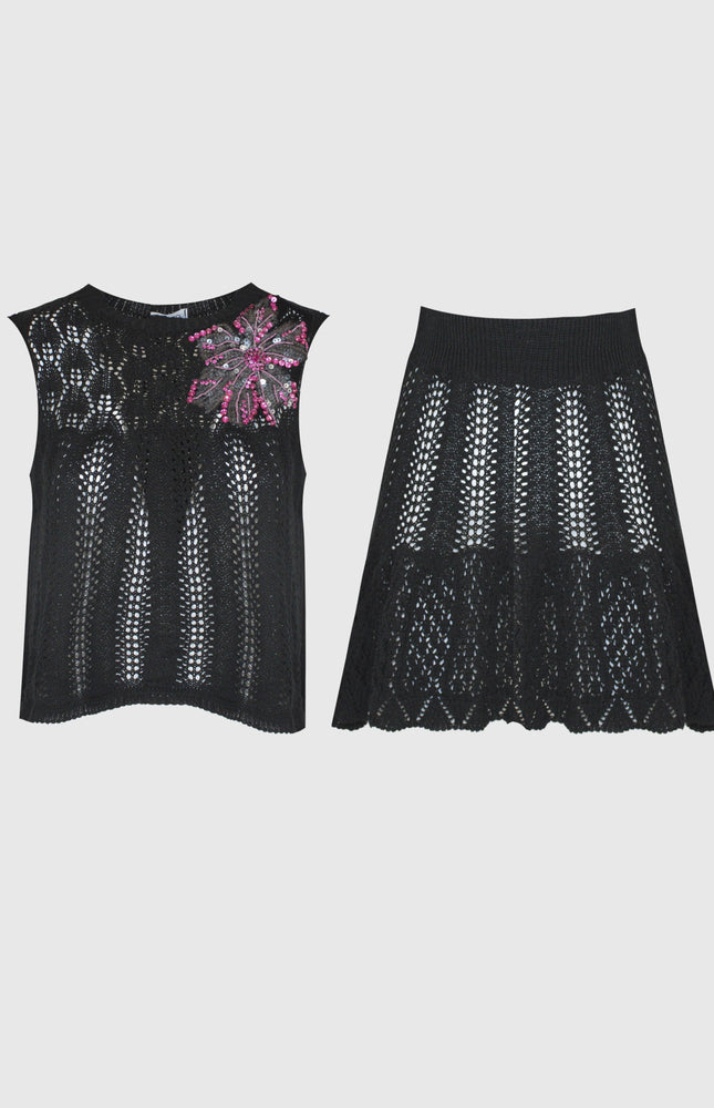 COORDINATO TOP E GONNA IN MAGLIA MACRAME SEMITRASPARENTE CON PATCH GIOIELLO