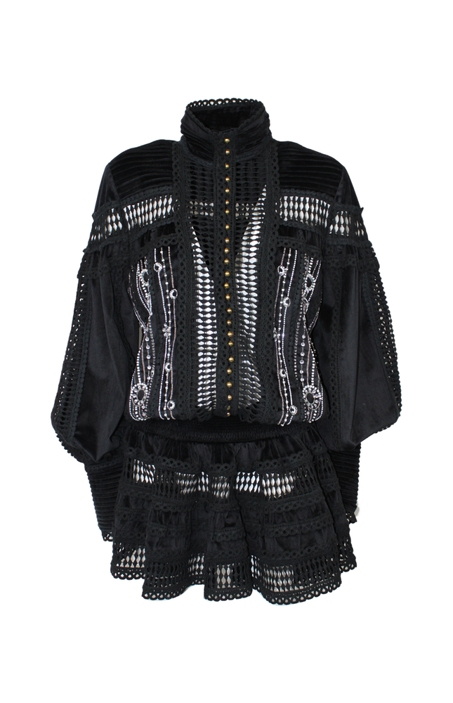 ABITO VELLUTO GONNA CORTA A BALZE CON INSERTI PIZZO E PERLINE CUCITE A MANO