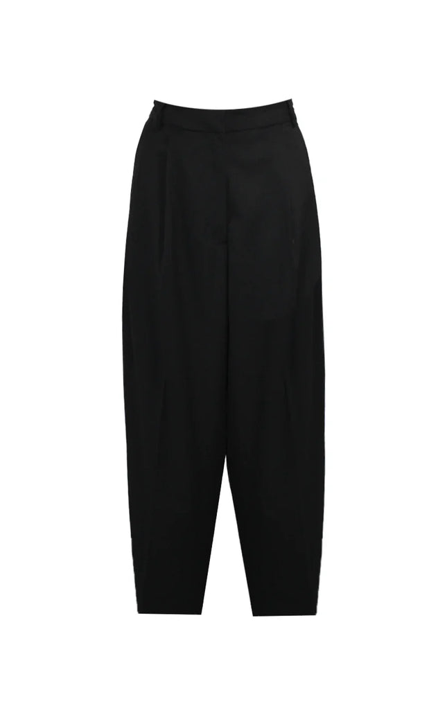 Women's black high-waisted tailored pants with pleats, fashion minimalist style