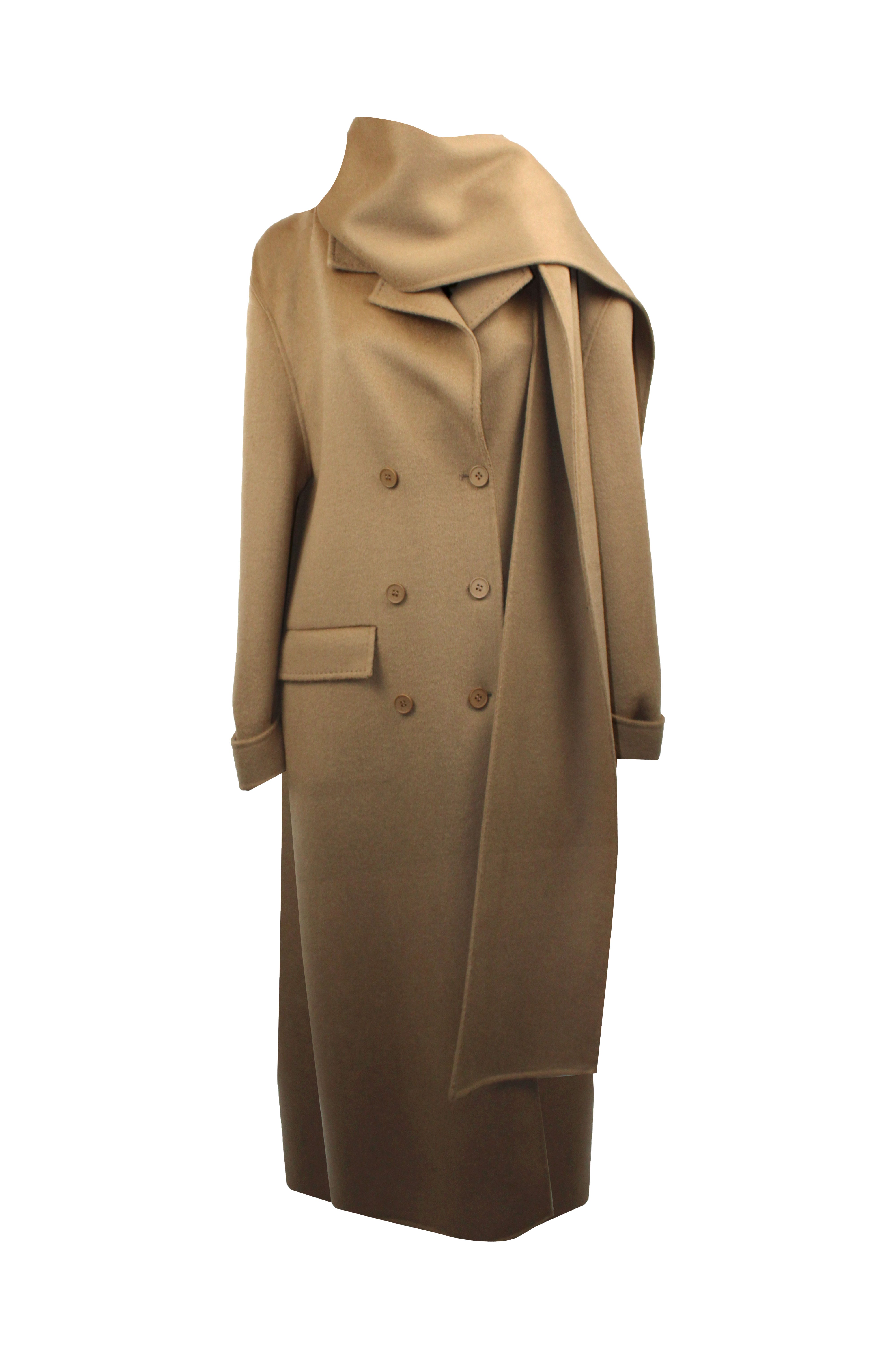 CAPPOTTO OVERSIZE CON SCIARPA  100% LANA