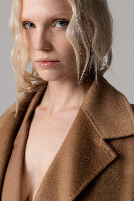 100% WOOL OVERSIZED COAT WITH REMOVABLE SCARF