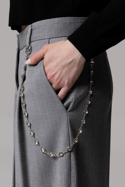 PANTALONE CARROT CON CATENA LATERALE