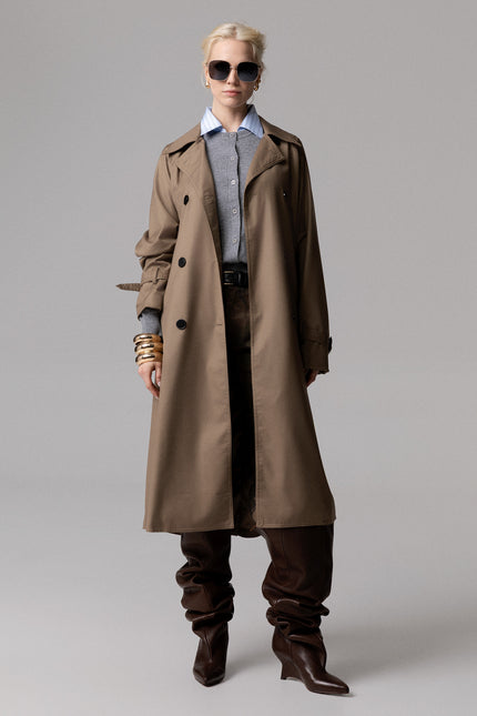 Cardigan AEOD0111 collezione Autunno / Inverno 2027 con chiusura a bottoni da donna