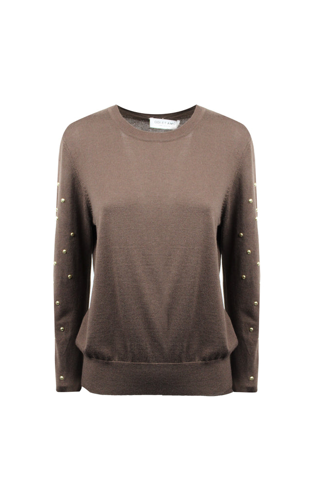 ALT Text: Borchie oro sulle maniche e lavorazione rasato style MAGLIA NORMAL FIT PARICOLLO BORCHIE SULLE MANICHE for women