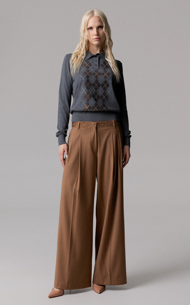 ALT Text: Dettaglio applicazione cristalli in vita e tessuto misto lana style PANTALONE PINCES STRASS SUL CINTO for women