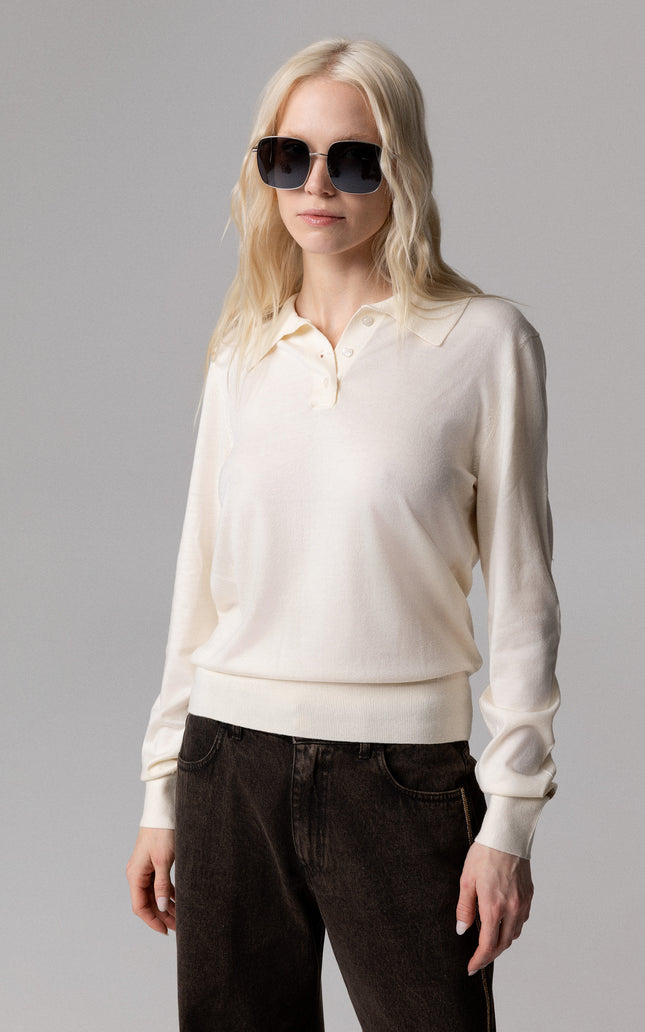 ALT Text: Strass sui polsini 3 bottoni e morbido misto lana style MAGLIA STILE POLO CON MANICHE GIOIELLO for women