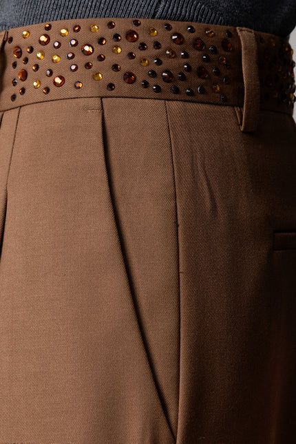 ALT Text: Tailored Italian PANTALONE PINCES STRASS SUL CINTO for elegant look