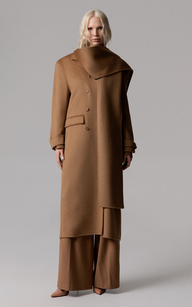 ALT Text: Women's CAPPOTTO OVERSIZE 100% LANA CON SCIARPA REMOVIBILE AEOD0033
