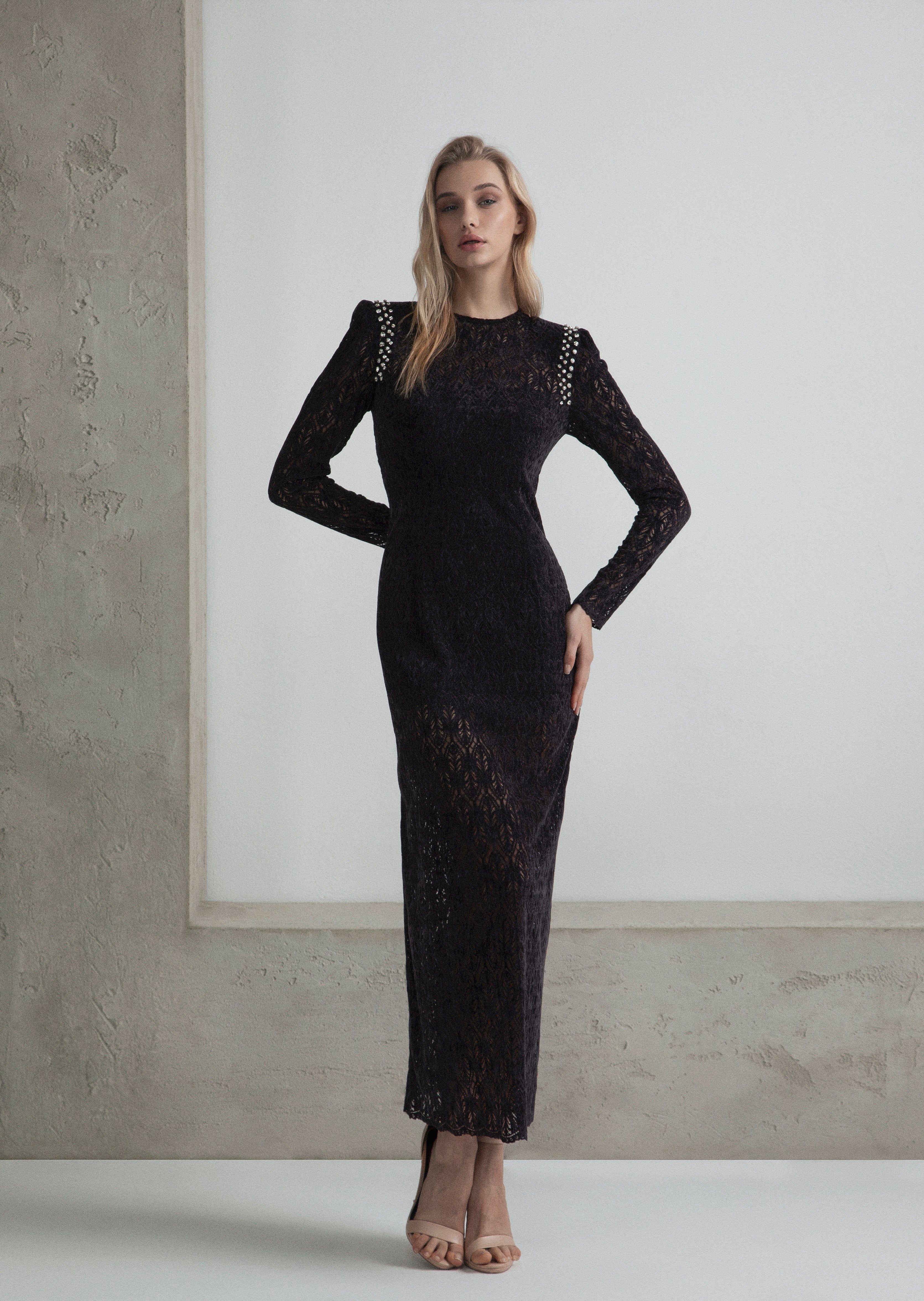 ABITO MIDI PIZZO IN VELLUTO NERO CON CRISTALLI