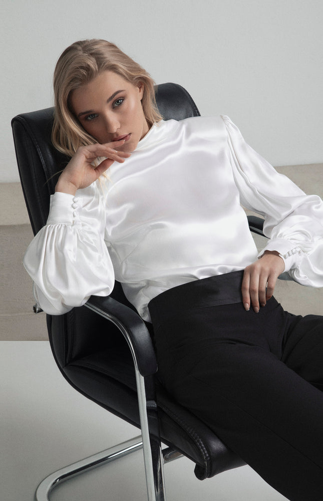 BLUSA SCOLLO RETRO IN VISCOSA