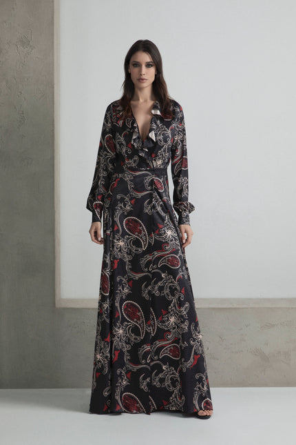 LONG AND ELEGANT RUFFLED DRESS