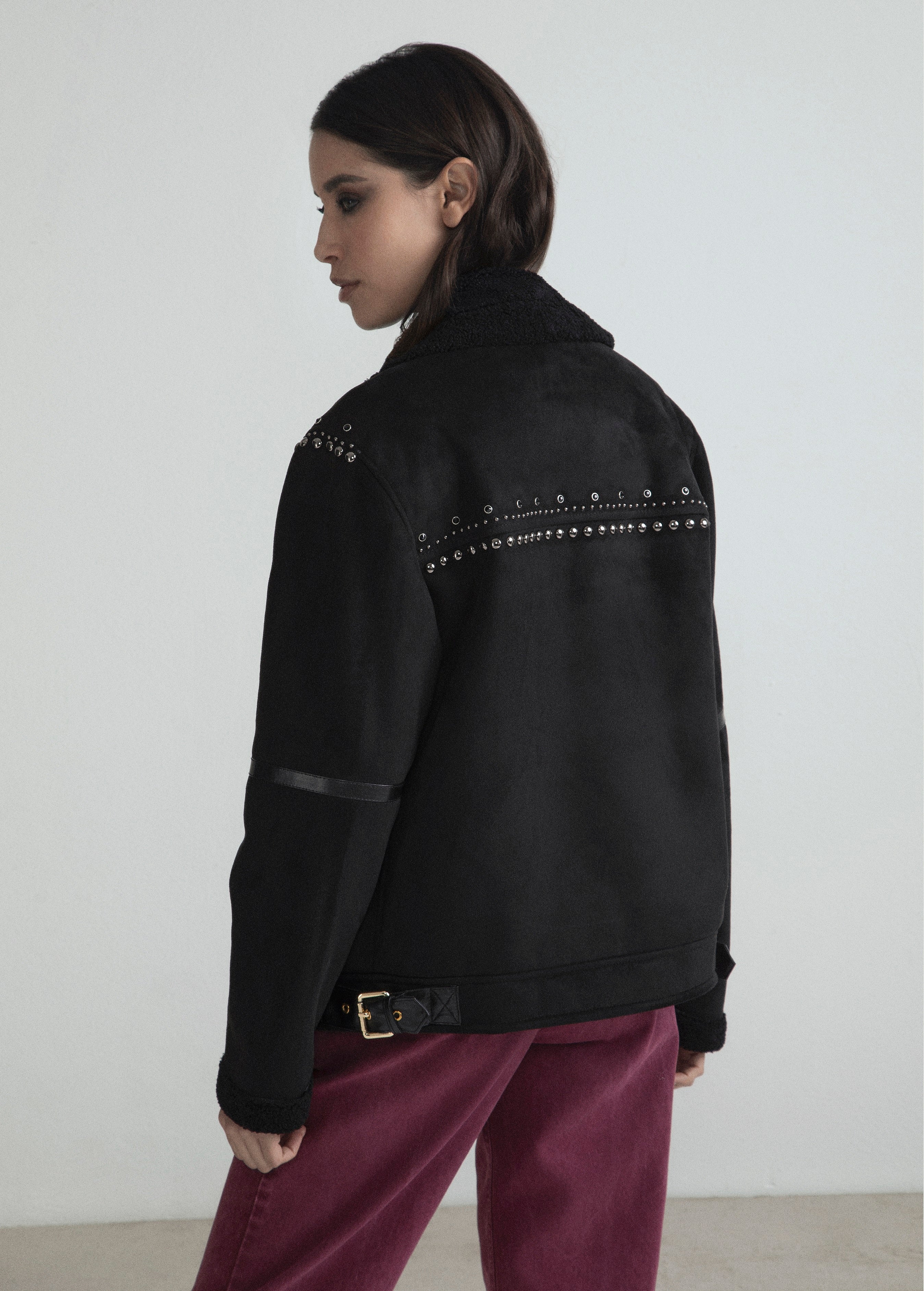 ECO-SHEEPSKIN WITH STUDS