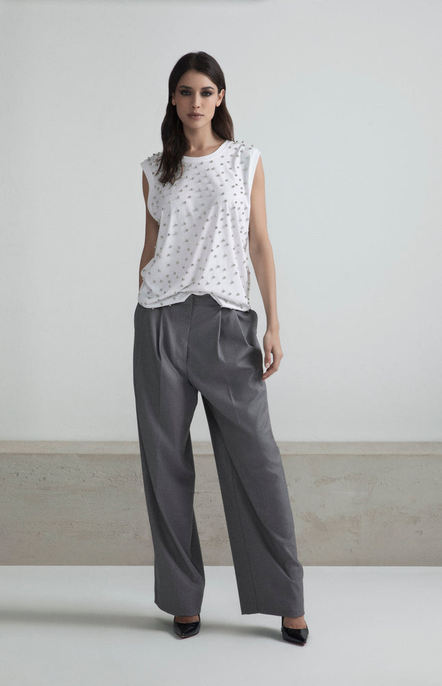 SLEEVELESS T-SHIRT WITH RHINESTONE AND PEARL