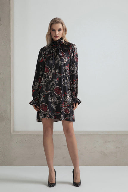 OVERSIZED DRESS WITH HIGH NECK AND BOW