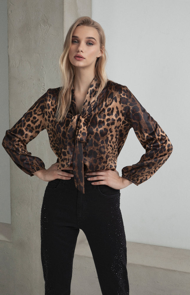 LONG-SLEEVED BOW BLOUSE WITH LEOPARD PRINT 