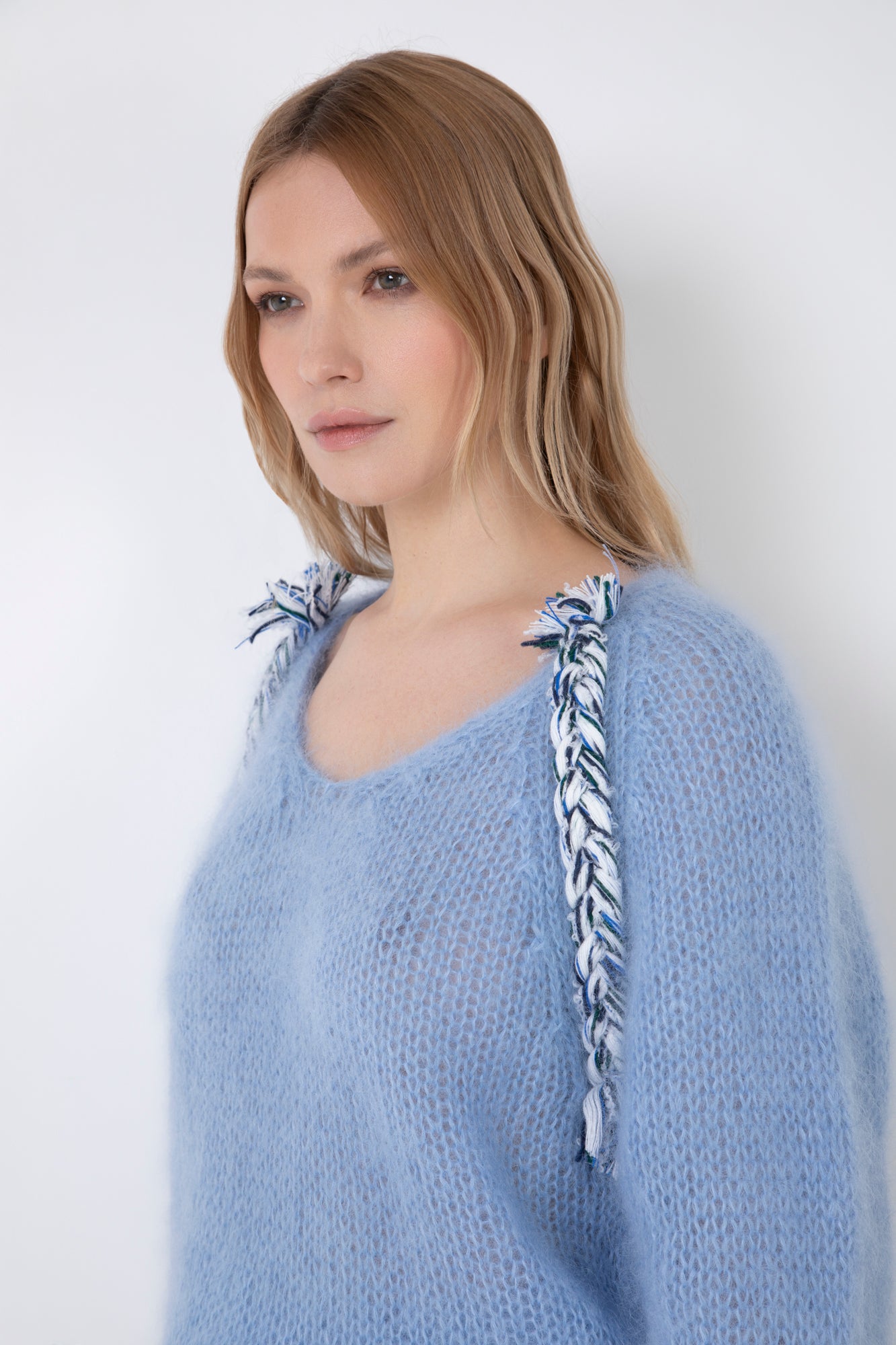 V-NECK PULLOVER IN MOHAIR BLEND WITH BRAID DECORATION