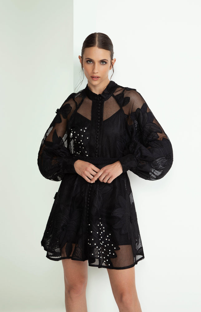 ABITO NERO CORTO RICAMATO A MANO TRASPARENTE CON BOTTONI