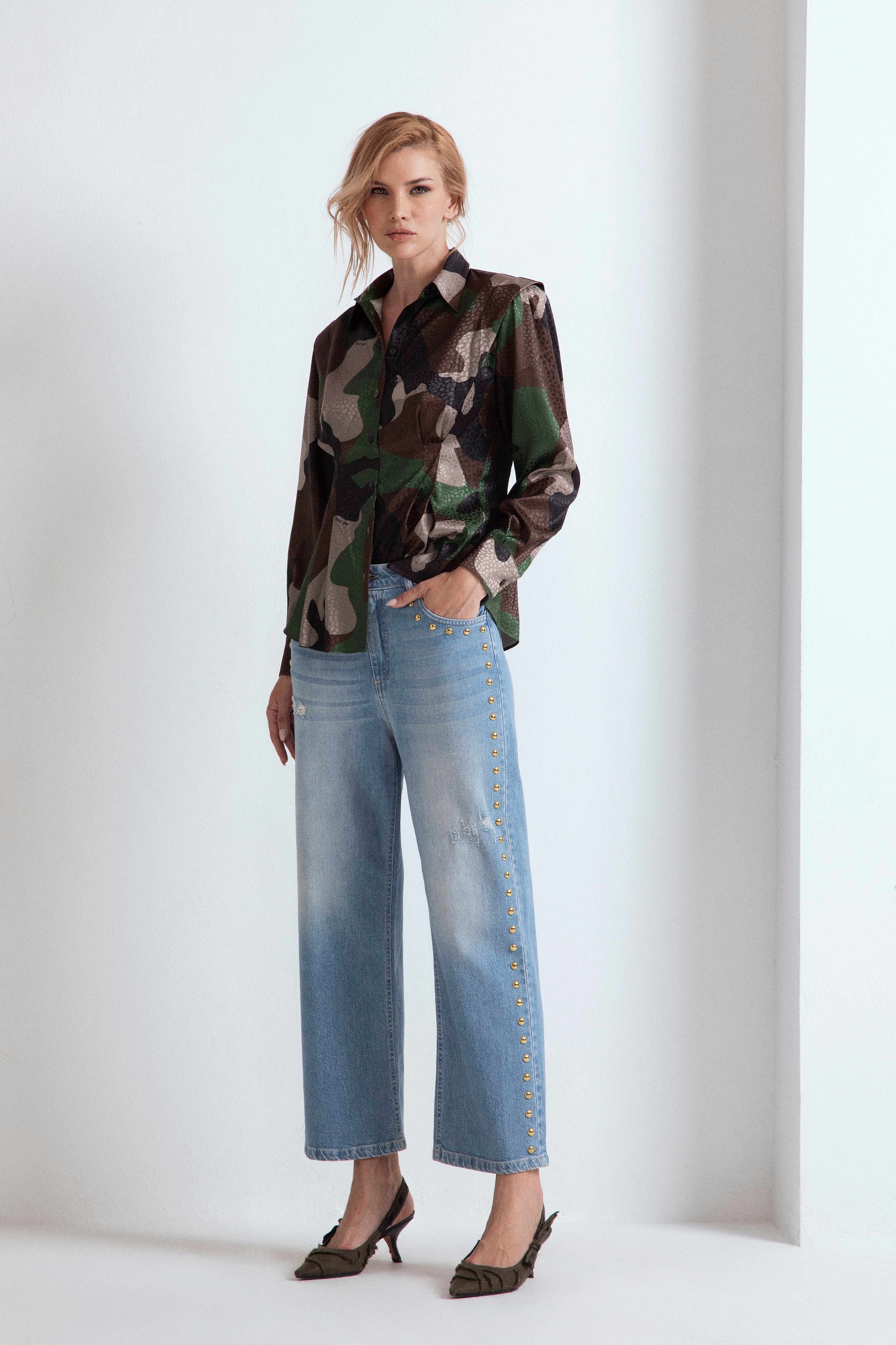 DENIM LOREN NORMAL FIT CON BORCHIE ORO