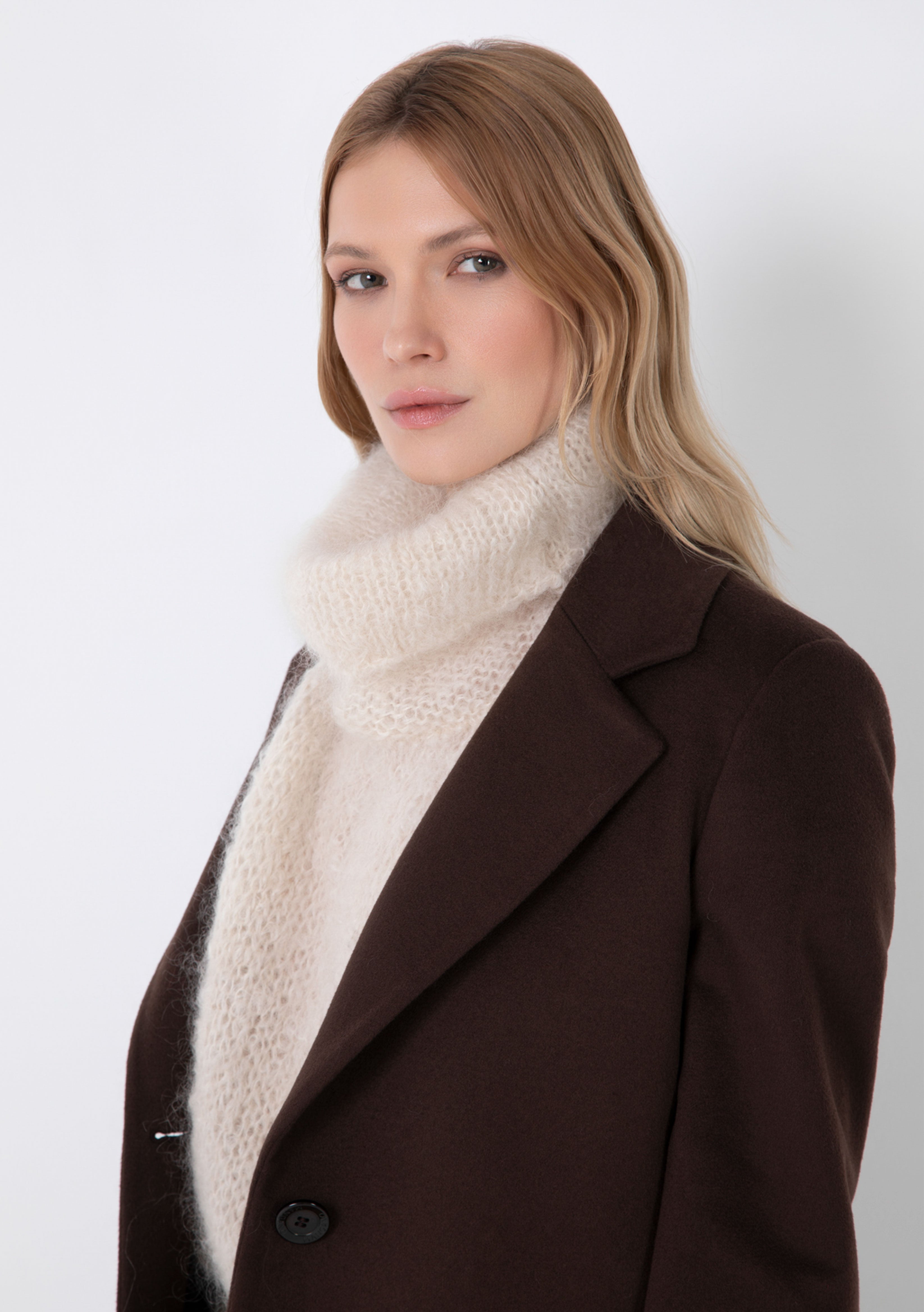 STRAIGHT CASHMERE BLEND COAT WITH BUTTONS AND POCKETS