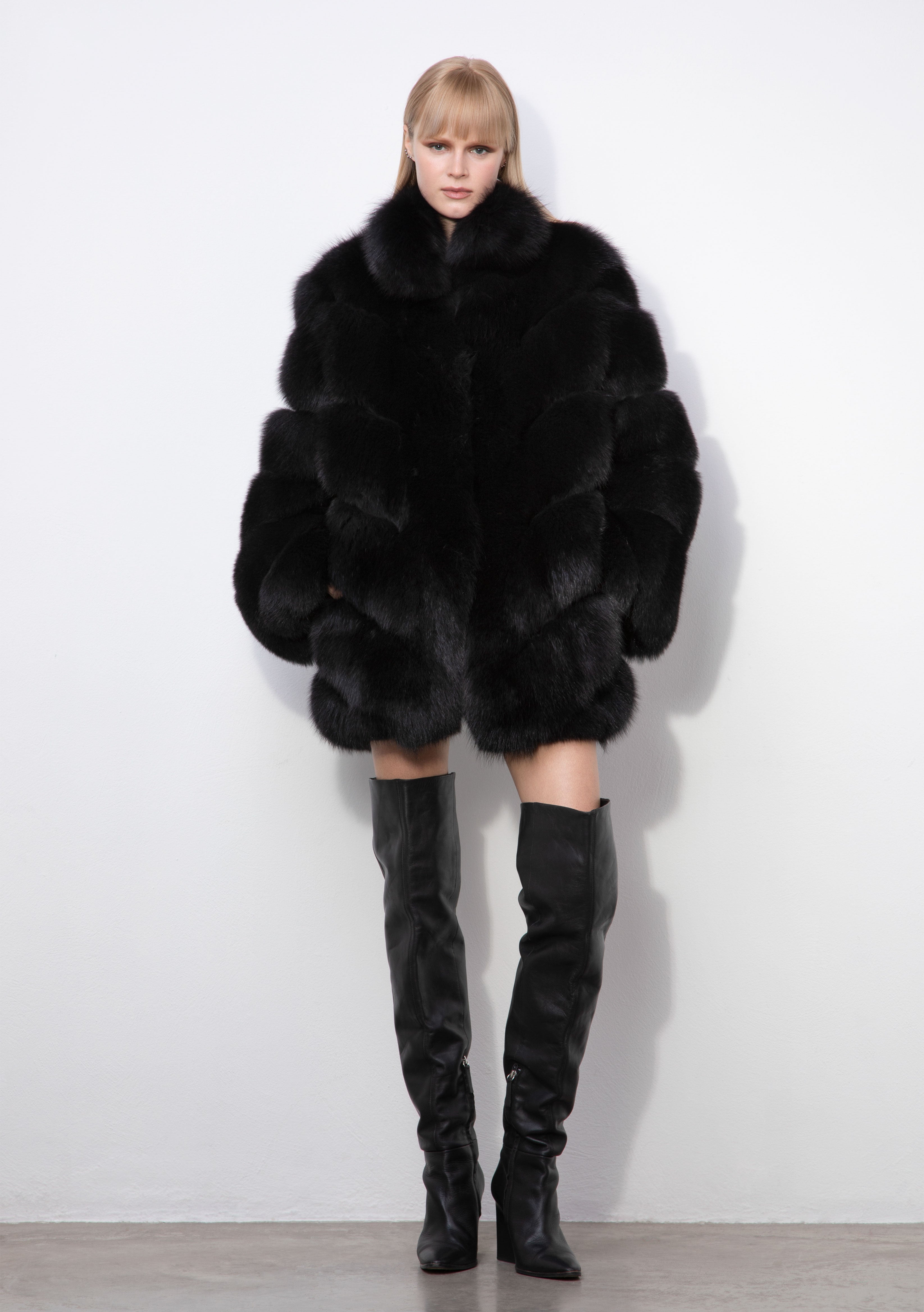 OVERSIZED FIT PREMIUM FOX FUR COAT WITH POCKETS